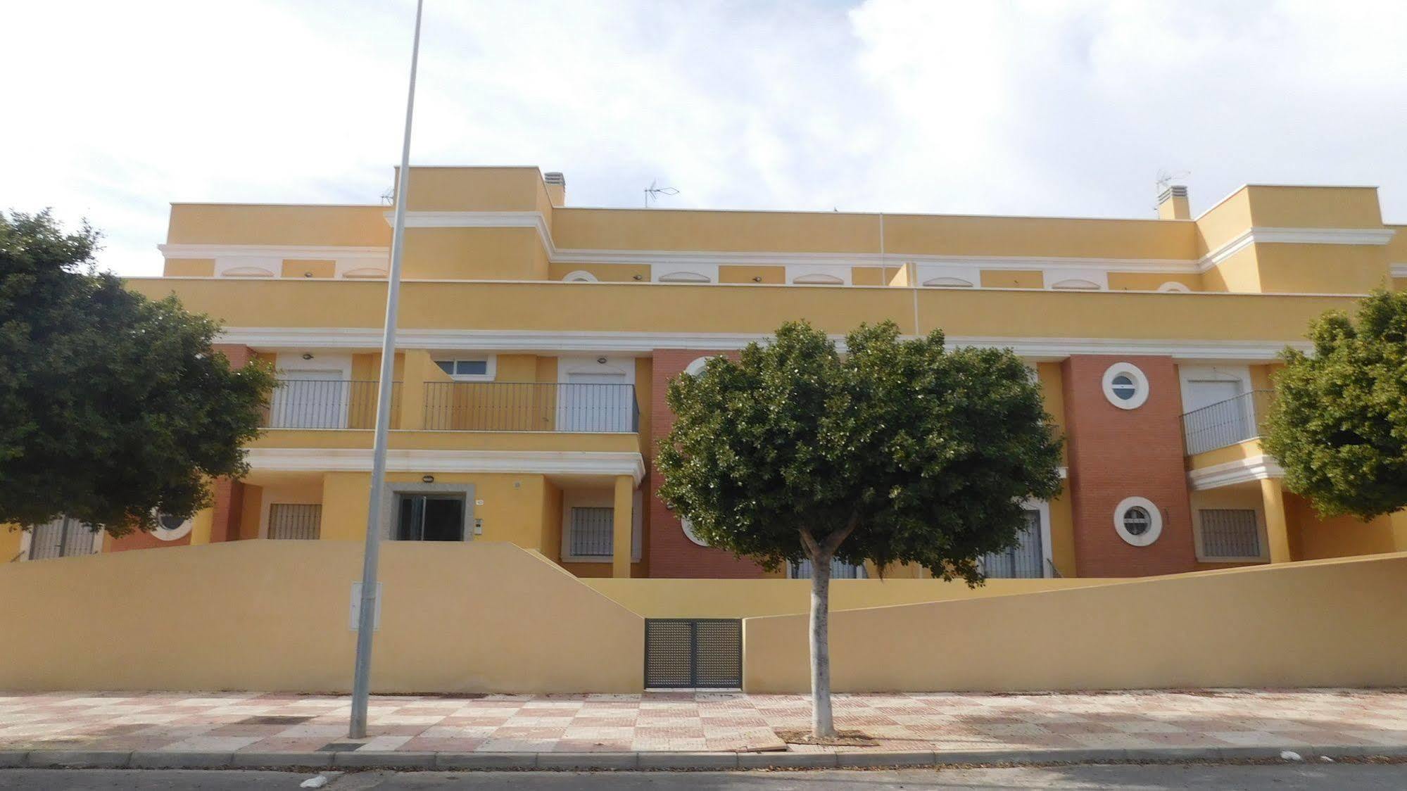 Apartamentos Playamar Ροκέτας ντε Μαρ Εξωτερικό φωτογραφία