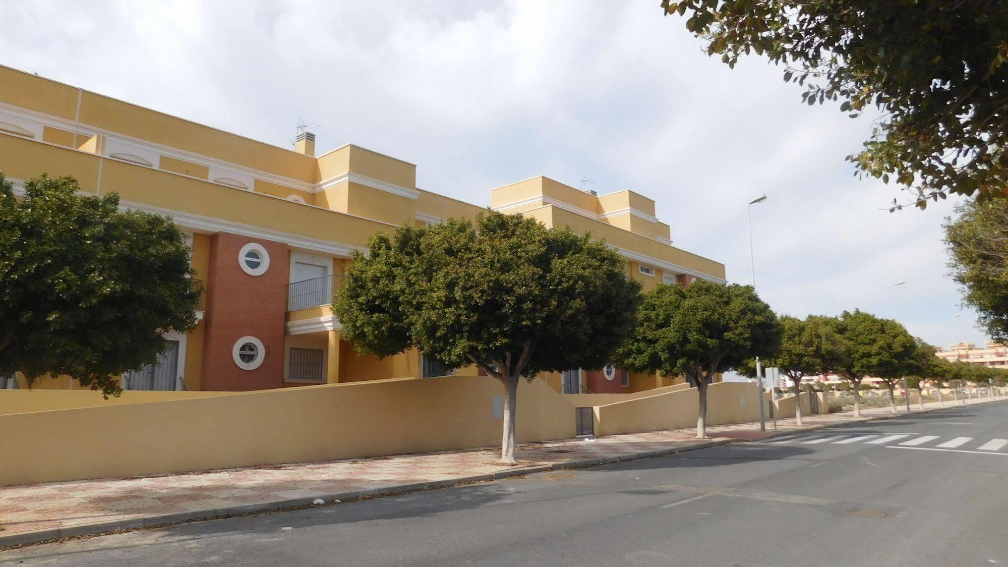 Apartamentos Playamar Ροκέτας ντε Μαρ Εξωτερικό φωτογραφία